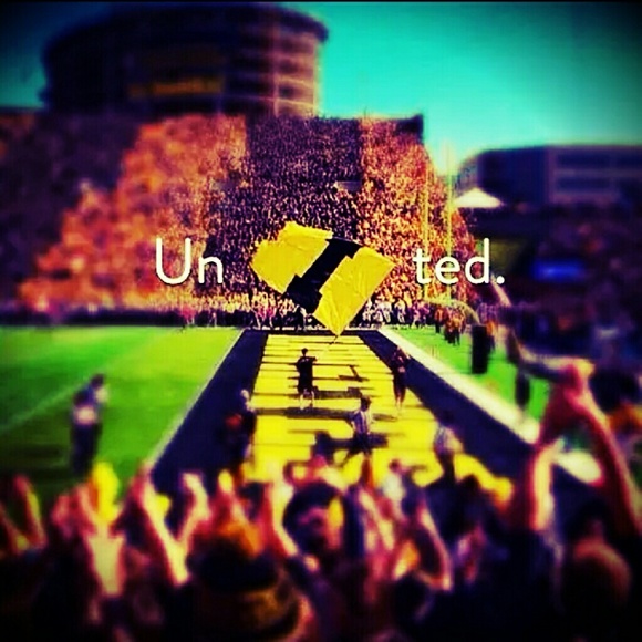 Meet your Posher, Kylie - Picture 1 of 1