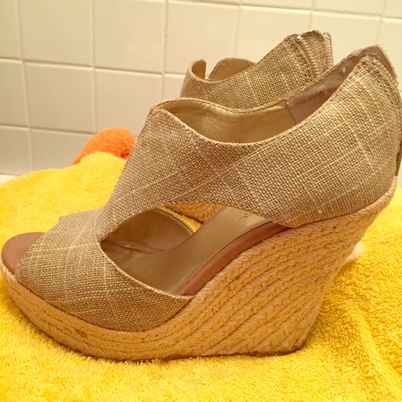 Seychelles wedges