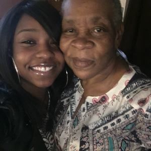 Meet your Posher, Kelly