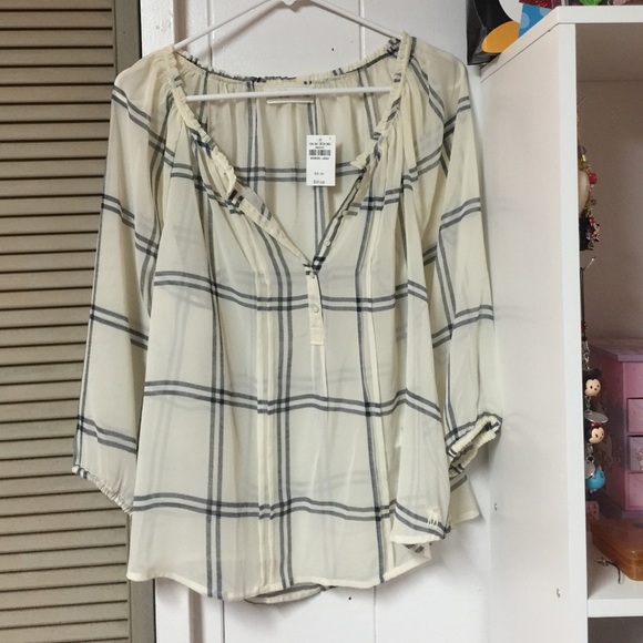 🚫SOLD🚫A&F Blouse