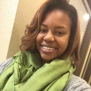 Meet your Posher, Danielle