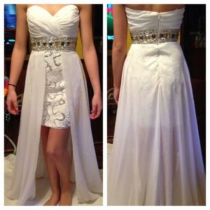 High low prom dress ! Worn once. Perfect condition