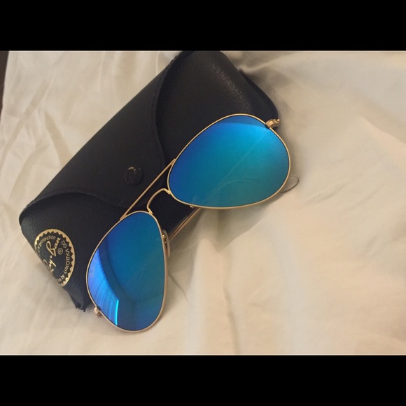 NEW gorgeous polarized blue and gold Ray-bans 😎