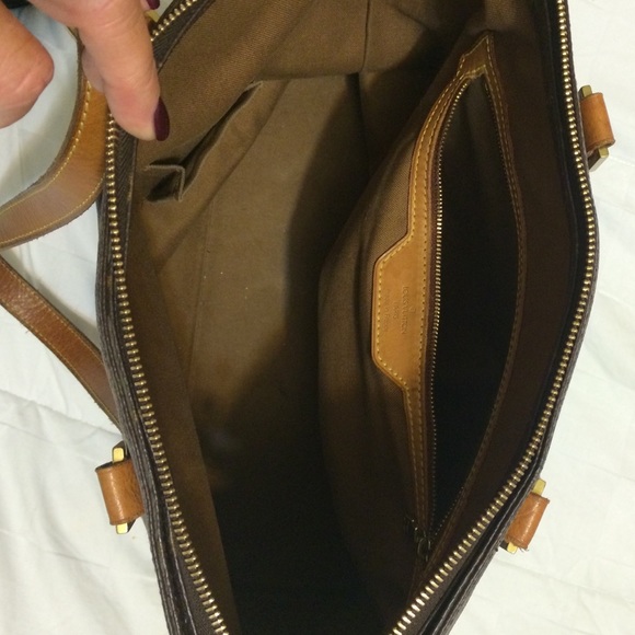 LV Tote/Shoulder bag Considering offers only - Picture 3 of 4