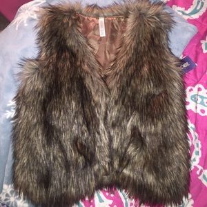 BRAND NEW FAUX FUR vest.