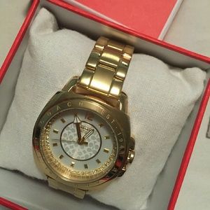 New Coach womens watch