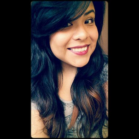 Meet your Posher, Anaa - Picture 1 of 1