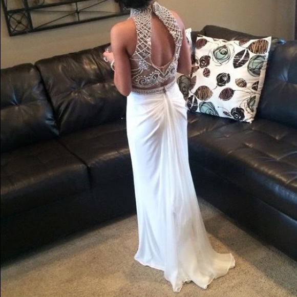 Sherri Hill Prom Dress - Picture 2 of 4