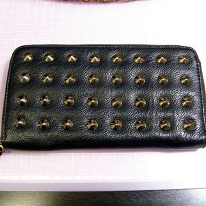 Studded wallet & skull clutch