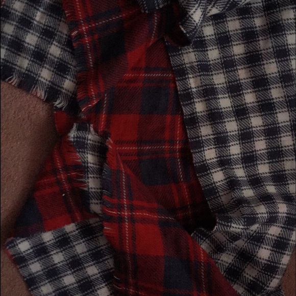 Blanket scarf reversible