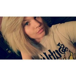 Meet your Posher, Leah