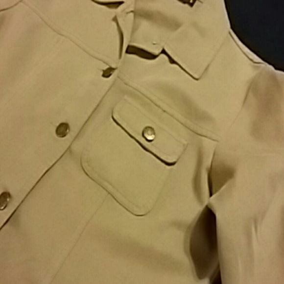 Jacket - Picture 3 of 4