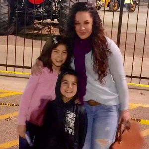 Meet your Posher, Nora