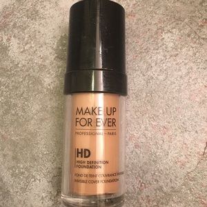 Make Up For Ever HD Foundation in N128.