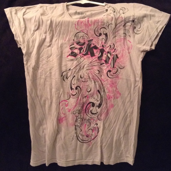 Askin tee shirt size medium