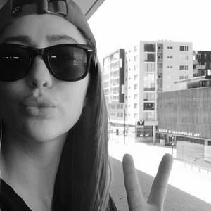 Meet your Posher, Danielle