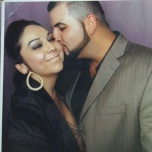 Meet your Posher, Elia