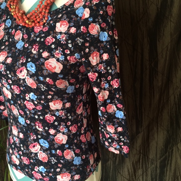 Flower top - Picture 2 of 4