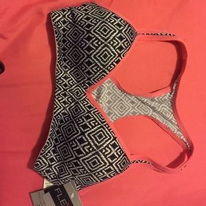 Wire free push up sports bra