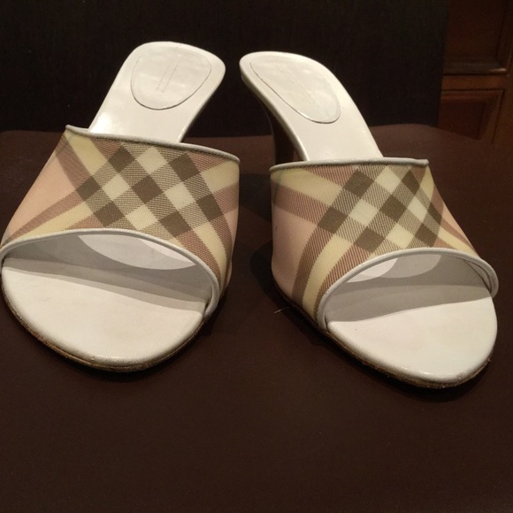 ⛔️SOLD⛔️BURBERRY Pink Plaid Heels Open Toe - Picture 2 of 3