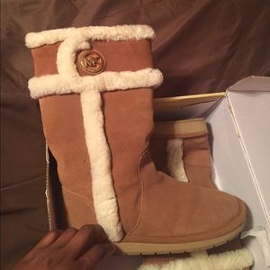 Michael Kors snow boats