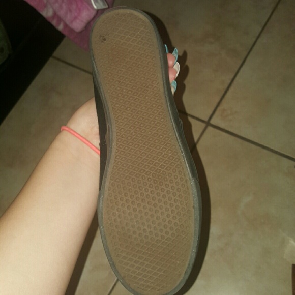 Vans - Picture 3 of 3