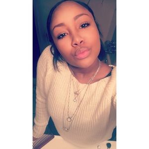 Meet your Posher, Sierra