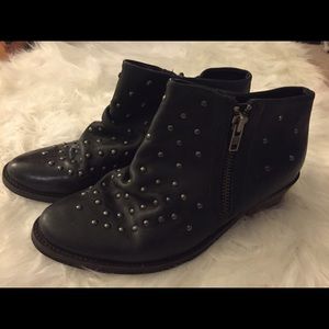 ecote studded ankle boots - urban outfitters