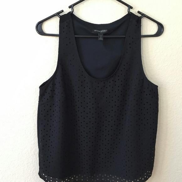 *HostPick- 01/26/2016* Little Triangles Cutout Tee