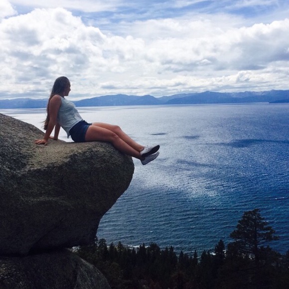 Meet your Posher, Emily