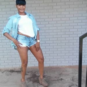 Meet your Posher, Toya