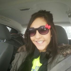 Meet your Posher, Kara