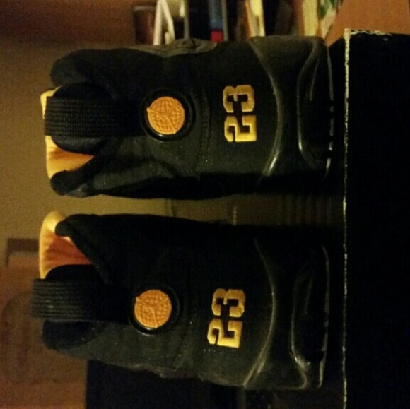 Jordan 9 Citrus - Picture 2 of 4