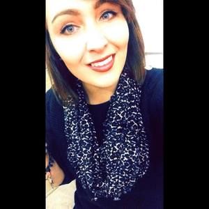 Meet your Posher, Gabrielle