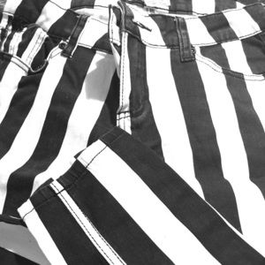 Stripped black and white skinny jeans