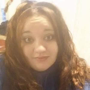 Meet your Posher, Cassandra