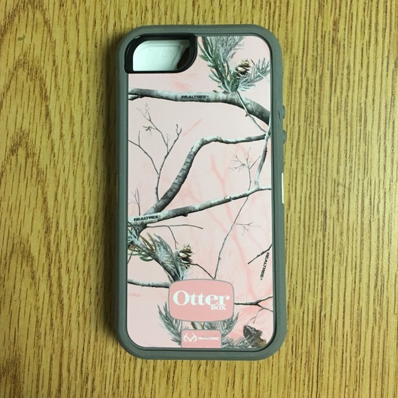Pink camo iPhone 5/5s Otterbox