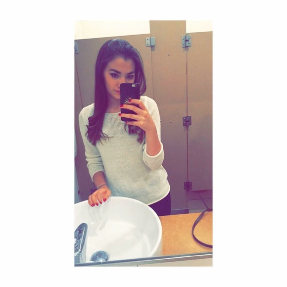 Meet your Posher, Karla - Picture 1 of 1