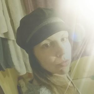 Meet your Posher, Cara