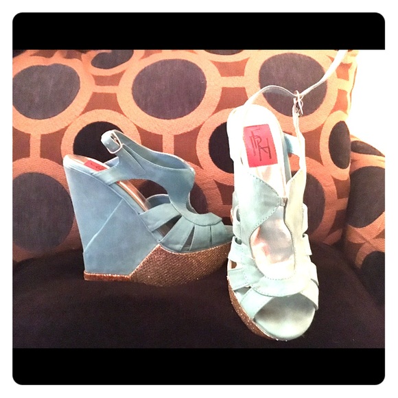 Very cute wedges