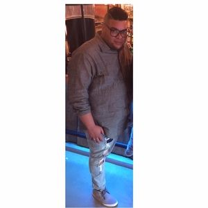 Meet your Posher, Efren david