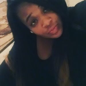 Meet your Posher, Kalisha