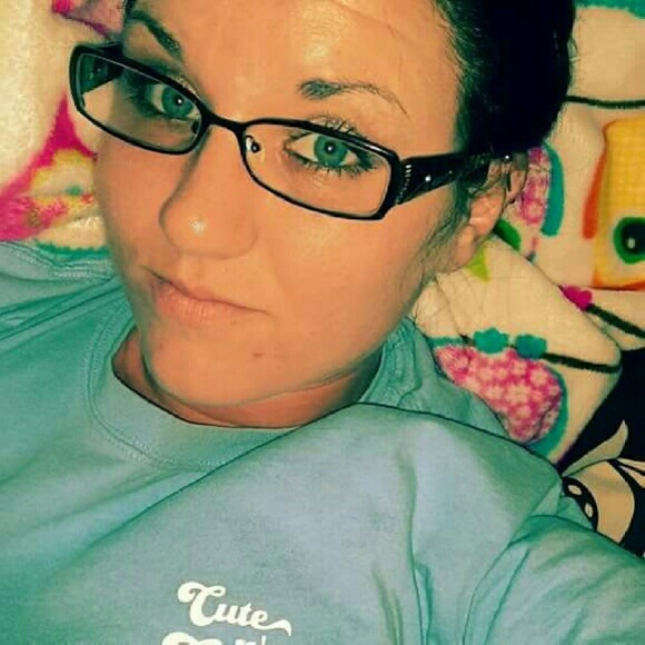 Meet your Posher, Caite a. - Picture 2 of 3