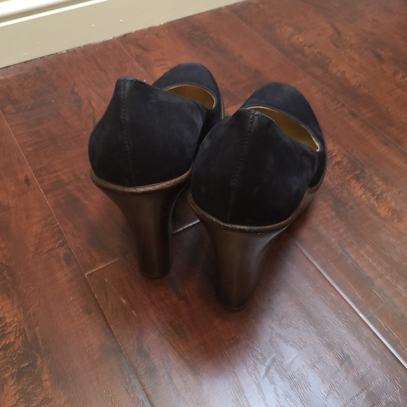 Navy Round Toe Wedges - Picture 3 of 4