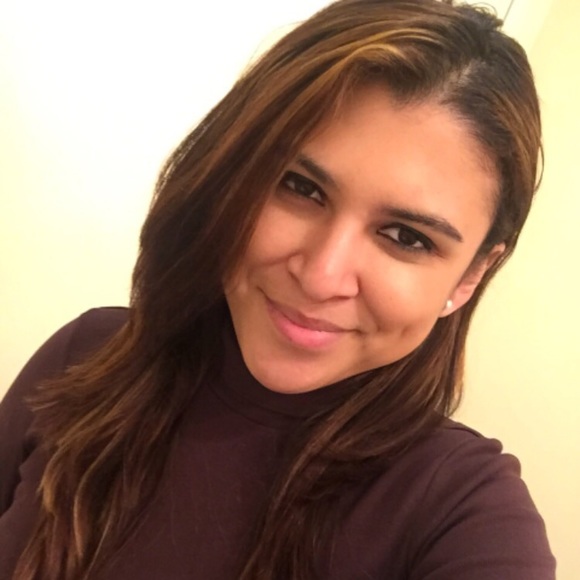 Meet your Posher, Jaqueline