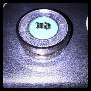Urban Decay eyeshadow Kush new!