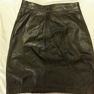 Vintage 1980's leather skirt!