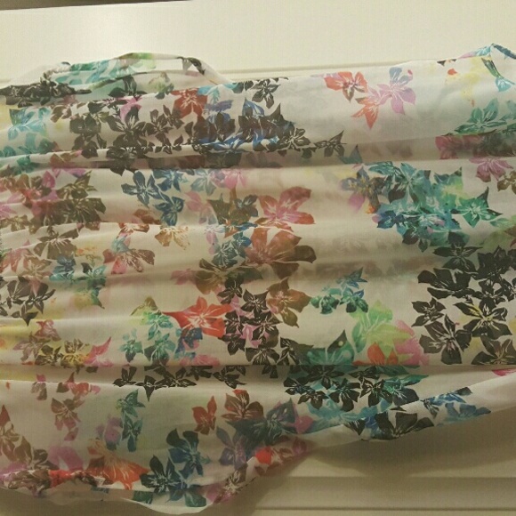Cabi limited edition Printed Eliza Blouse