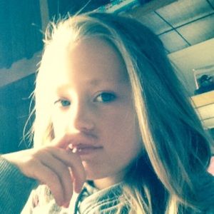 Meet your Posher, Ava