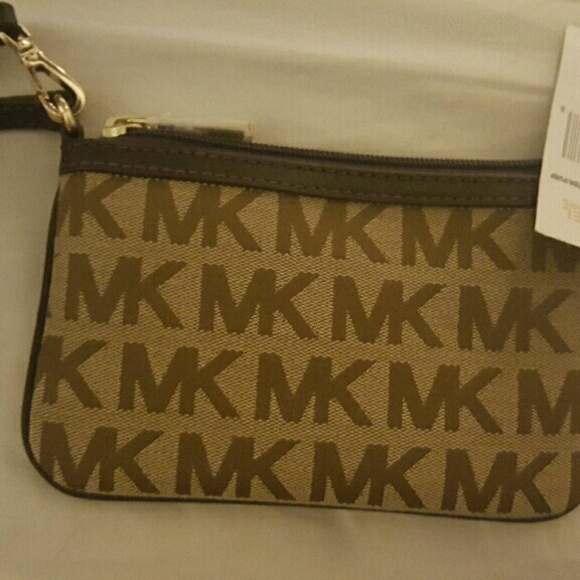 Michael Kors wristlet brown with brown trim